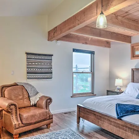 Dreamy Hideaway W/ Mountain Views! Holiday home *