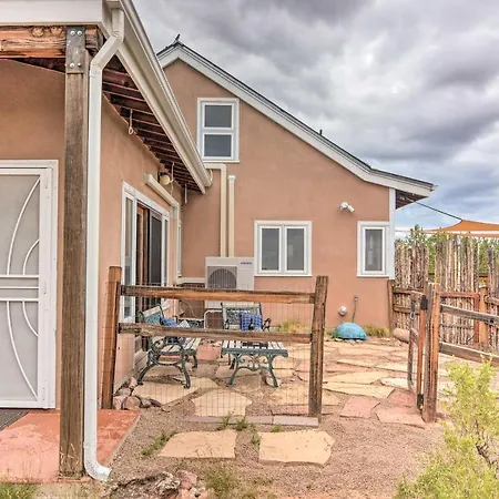 Dreamy Hideaway W/ Mountain Views! Santa Fe