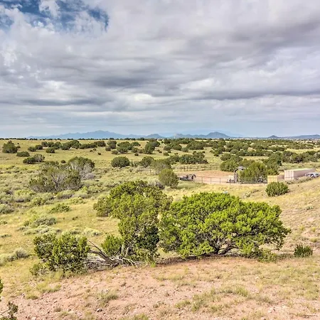 Dreamy Hideaway W/ Mountain Views! Santa Fe